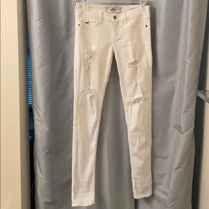 HOLLISTER WHITE RIPPED JEANS